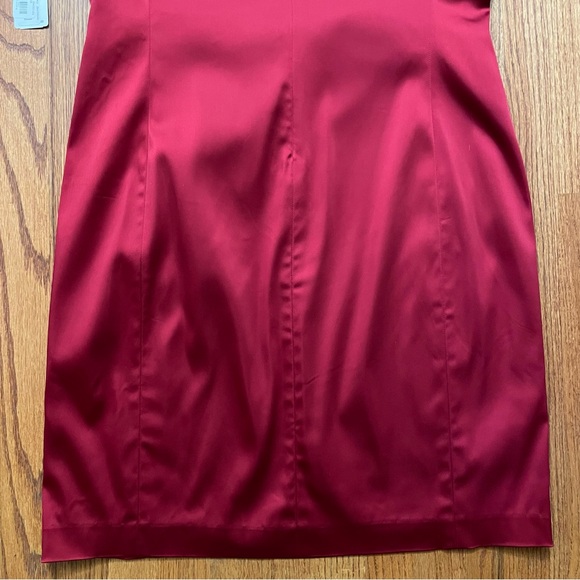 NWT Lauren Ralph Lauren Satin Surplice Sleeveless Dress in Holiday Ópera Red 14 - Picture 10 of 14